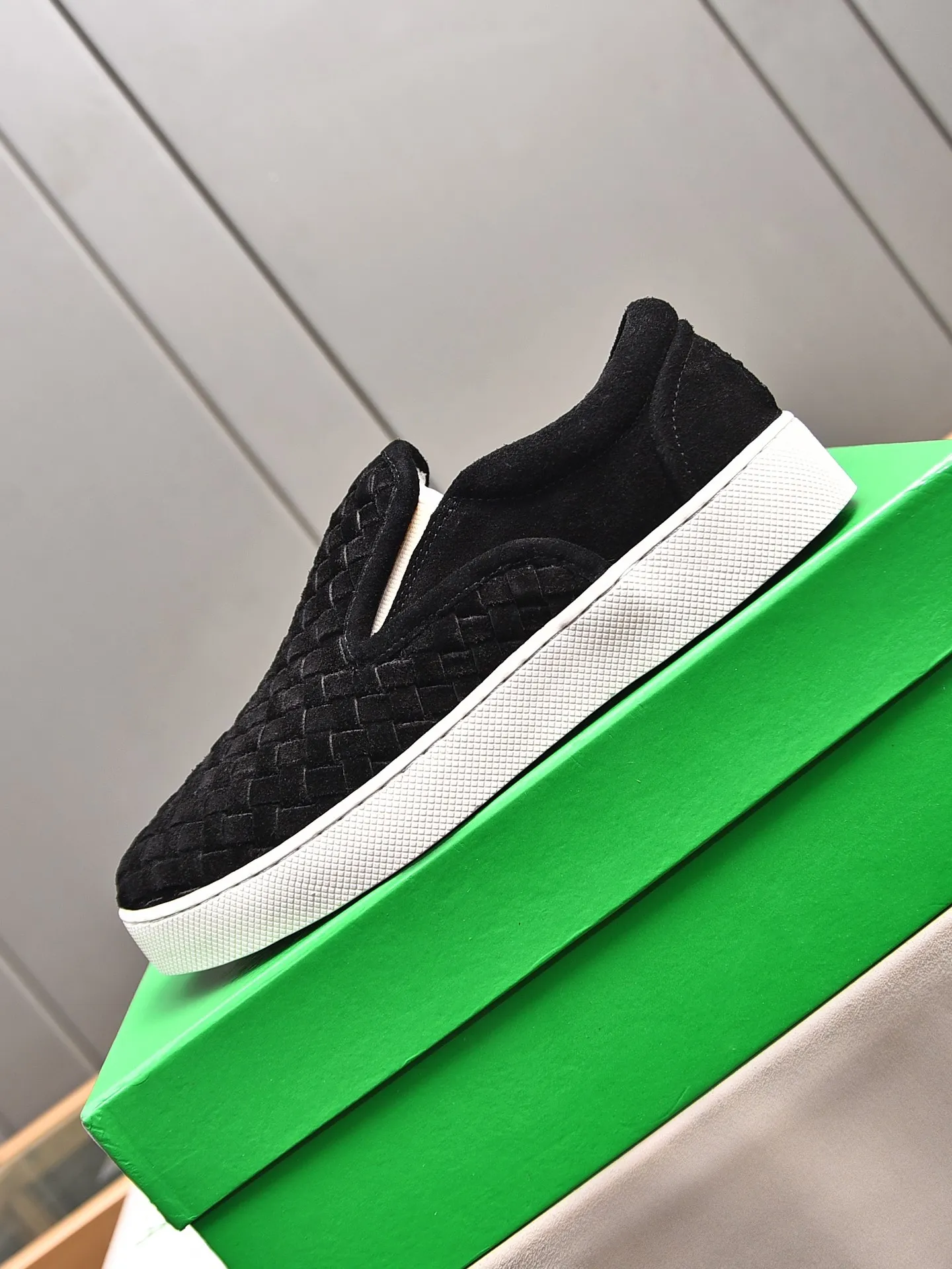 Men's shoes 💰460 [Sleeves series] BOTTEG* VENET* - high-end boutique Size: 38-44 (45 customized) BV new product, first-layer cowhide artificially woven classic style harmoniously blends with contemporary fashion temperament, rubber soles are light and flexible, water-dyed sheepskin pads! [Taobao, Tmall, and live streaming are the first choices]